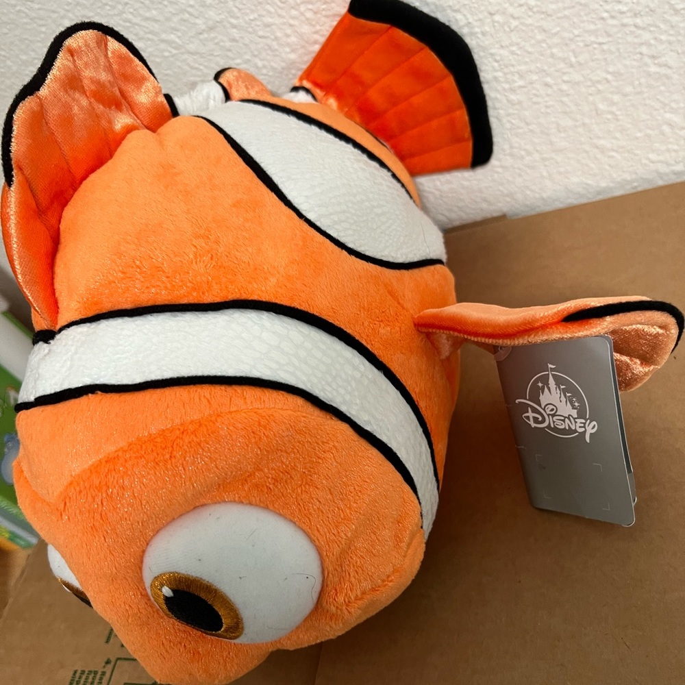 Disney Pixar Nemo Plush – Finding Dory – 15 Inches
